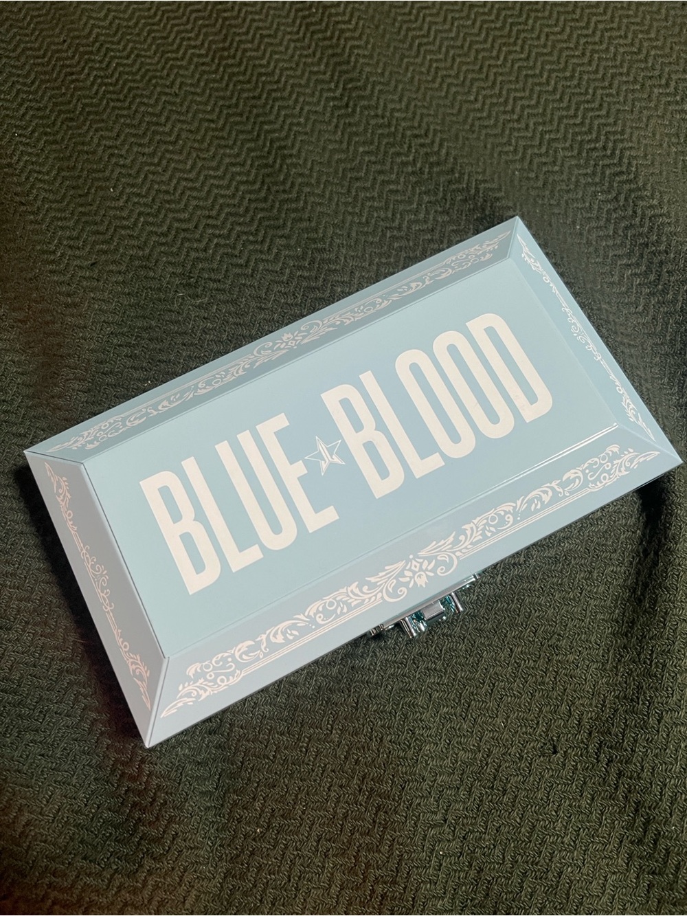 Jeffree Star Cosmetics Blue Blood Makeup Palette